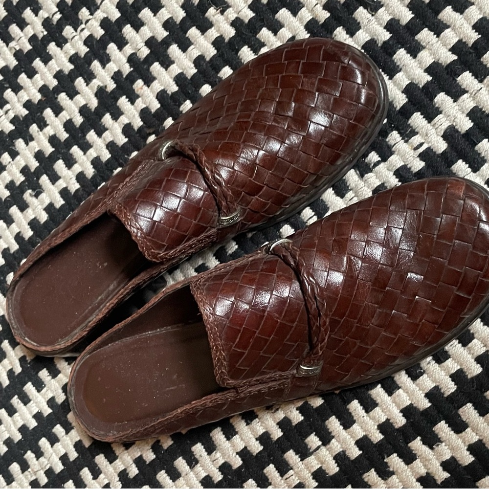 Brown Leather Mules with Woven Texture